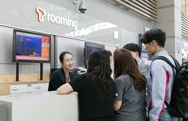 SK텔레콤(대표이사 사장 박정호)은 지난 3월 로밍 서비스 개편 이후 로밍 이용자 평균 요금이 기존 2만원에서 1만 2천원으로 약40% 절감됐다고 12일 밝혔다.(사진=SK텔레콤)