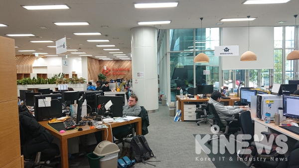삼성동 소재 구글 스타트업 캠퍼스 내 사무실 전경