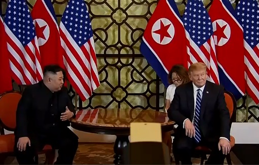 김정은 북한 국무위원장과 도널드 트럼프 미국 대통령이 북미정상회담 모두발언을 하고있다. (사진=MBC 뉴스 화면캡쳐)
