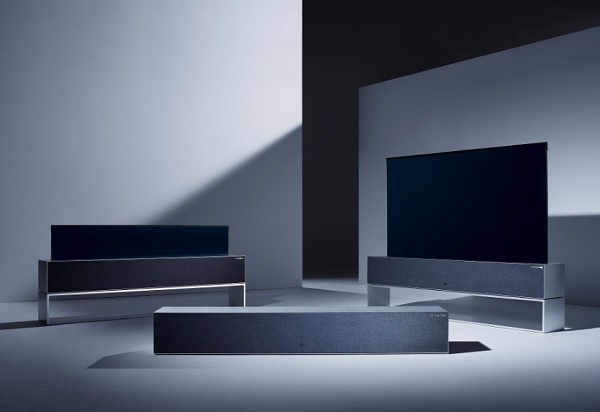 제19회 인간공학 디자인상에서 '최고 혁신상'을 받은 'LG 시그니처 올레드 TV R' 제품 이미지(사진=LG전자)