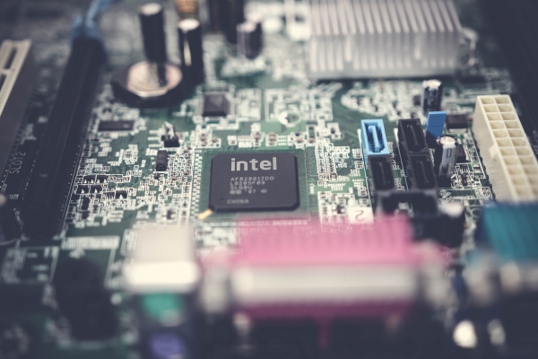 인텔의 CPU를 사용한 PC(사진=Pexels)