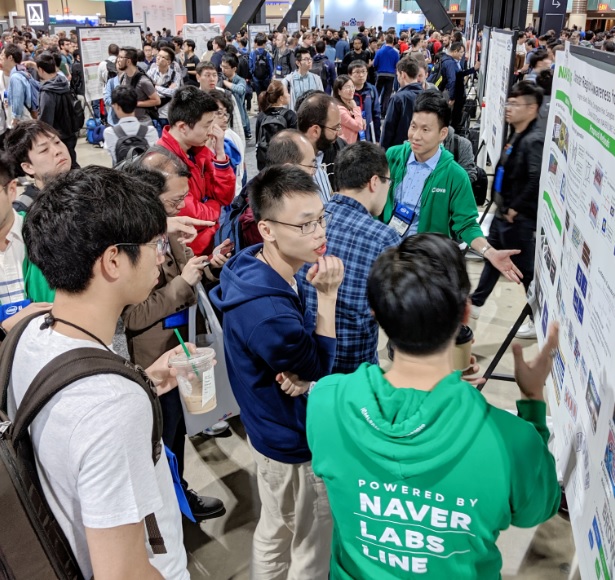 네이버랩스가 컴퓨터 비전 및 딥러닝 분야 글로벌 최고 수준의 컨퍼런스 ‘CVPR 2019’ 에서 인공지능 기술 공유 및 인재 영입에 나섰다. 사진은 미국 캘리포니아 롱비치에서 개최된 CVPR 2019 행사장 전경.