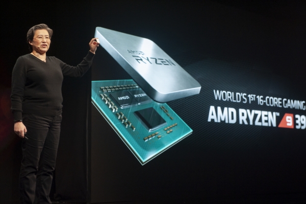E3서 3세대 AMD 라이젠 CPU를 설명하는 리사 수 박사(사진=AMD)