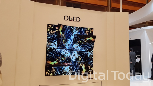 LG디스플레이의 대형 OLED '더 로즈'(사진=양대규 기자)