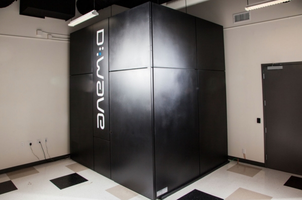 USC 정보 과학 연구소의 양자컴퓨터인 D-웨이브(