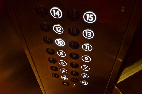 고용노동부에 따르면 최근 2년간 엘리베이터 설치 작업을 하던 근로자 9명이 숨졌다. (사진=픽사베이)
