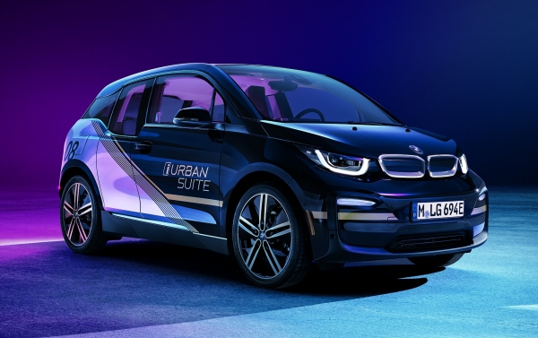 BMW가 2020 CES에서 선보일 '부티크 호텔' 실내의 순수 전기차 i3 어번 스위트