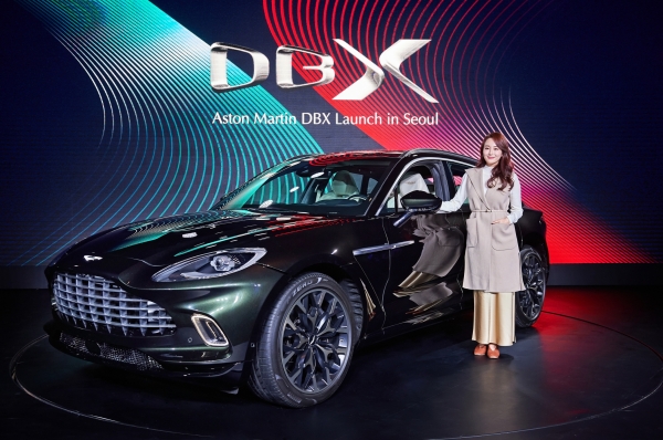 국내 정식 공개된 애스턴마틴 최초 럭셔리 SUV DBX