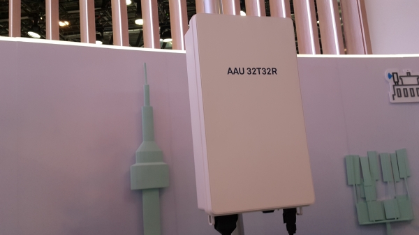 MWC 2019에 전시된 화웨이 32TRx 장비 (사진=백연식 기자)