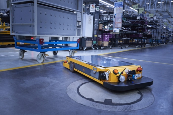 BMW그룹 스마트 운송 로봇(STR)