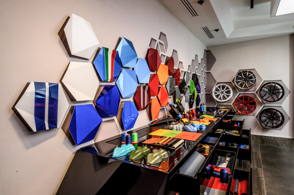 람보르기니 애드 퍼스넘 스튜디오