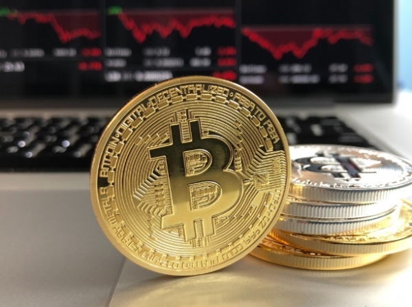 가상화폐의 대장 '비트코인'이 최근 상승세로 1000만원대를 유지하고 있다. 상승원인에 대한 이유 중 블록체인 기술의 활용성도 거론된다. (이미지=Pexels)