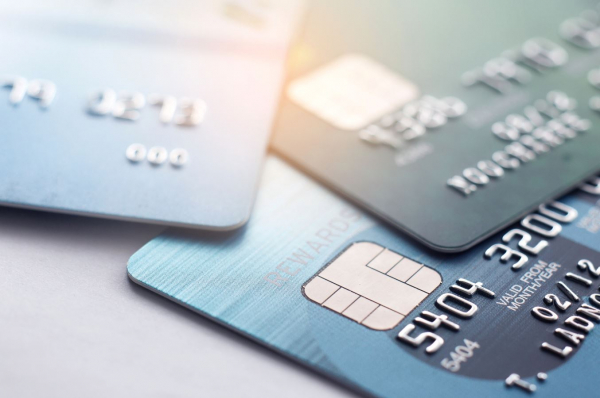 카드업계에서 개인사업자 전용 신용평가(CB) 모델 출시와 고도화 작업이 줄을 잇고 있다. [사진: 셔터스톡]