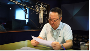 다큐멘터리 나레이션을 맡은 박용만 대한상의 회장