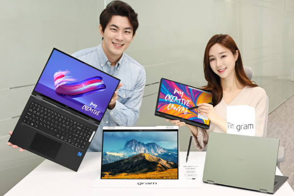 LG전자가 노트북 LG 그램(gram)&nbsp;신규 라인업 'LG 그램 360'을 22일&nbsp;출시하며&nbsp;투인원 노트북 시장을 적극 공략한다는 방침이다. [사진 : LG전자]<br>