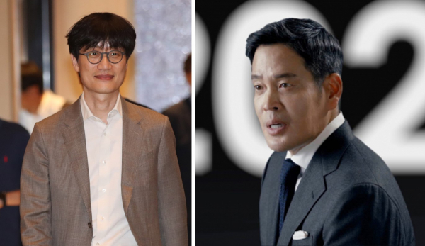 Haejin Haejin, Naver Global Investment Officer (GIO, left) and Yongjin Jung, Vice Chairman of Shinsegae Group [Photo: Yonhap News]