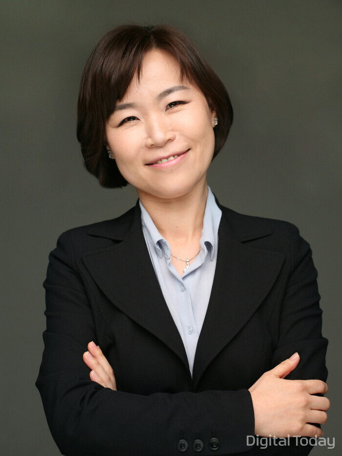 IBK기업은행이 임명한 이현주 직원권익보호관 모습 [사진: IBK기업은행]