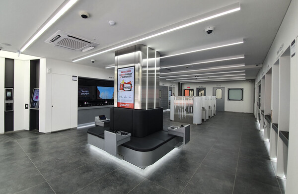 U+언택트스토어 대구 통신골목점 외부 전경 [사진 : LG유플러스]