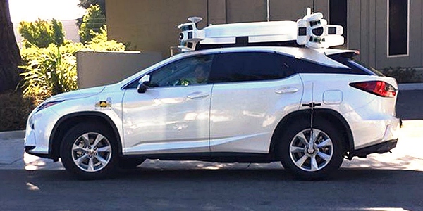 미국 캘리포니아 시내를 주행하고 있는 애플의 자율주행 테스트 차량 [사진: teslarati.com]