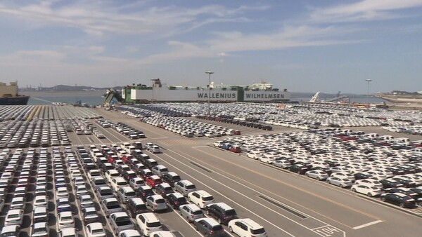 항구에 선적된 자동차 [사진: 연합뉴스TV]