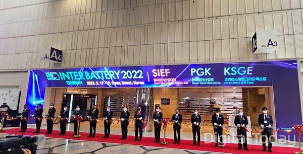 17일 오전에 열린 인터배터리 2022 개막식 [사진: 디지털투데이]