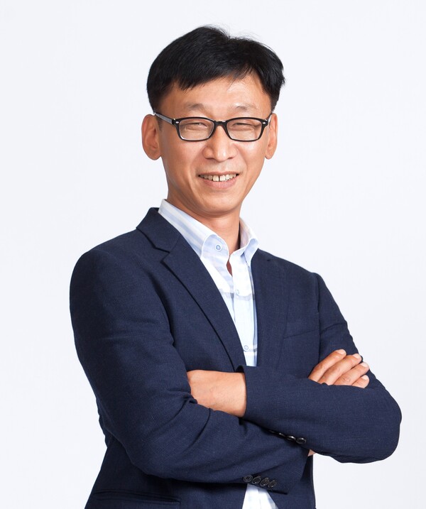 제이앤티씨 대표이사로 선임된 김윤택 대표 [사진: 제이앤티씨]