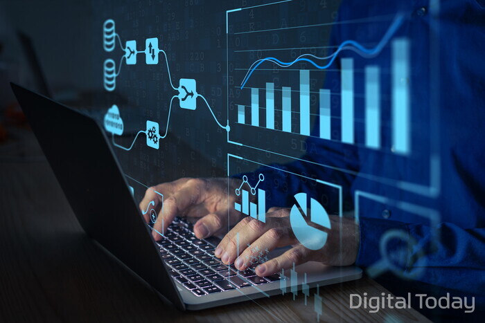 금융권 차세대IT시스템을 테스트할 때 보안 대책을 마련한다면 이용자 정보를 사용해도 된다는 금융당국의 해석이 나왔다. [사진: 셔터스톡]