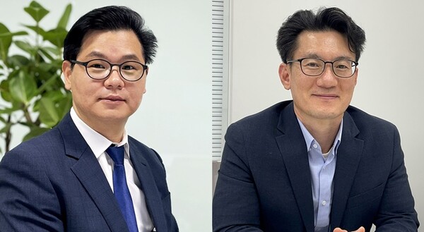 (왼쪽부터) 박기현 상무·김종국 공장장 [사진: 에이치이엠파마]