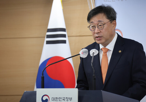 박윤규 과학기술정보통신부 제2차관이 14일 서울 종로구 정부서울청사에서 국가데이터정책위원회 출범 관련 브리핑을 하고 있다 [사진 : 연합뉴스]