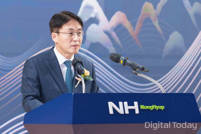 이석용 NH농협은행장이 4일 서울 NH농협은행 본점에서 열린 취임식에서 취임사를 하고 있다. [사진: NH농협은행]