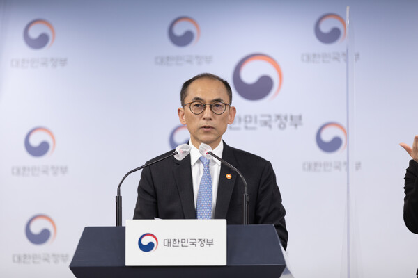 고학수 개인정보보호위원회 위원장이 지난 3월 7일 오후 서울 종로구 정부청사 합동브리핑룸에서 개인정보 보호법 개정안 관련 주요 내용을 브리핑 하고 있다 [사진 : 개인정보위]