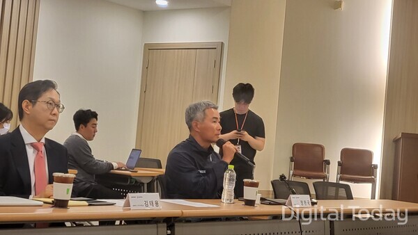 19일 국민의힘 진상조사단과의 만남자리에서 발언하는 위메이드 장현국 대표 [사진:최지연 기자]