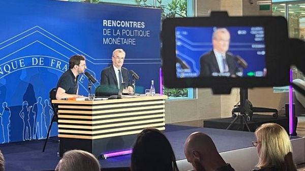 BNP 파리바가 주최한 금융 컨퍼런스에 참석한 프랑수아 빌루아 드 갈로 프랑스 중앙은행 총재 [사진: 프랑스 중앙은행 트위터]