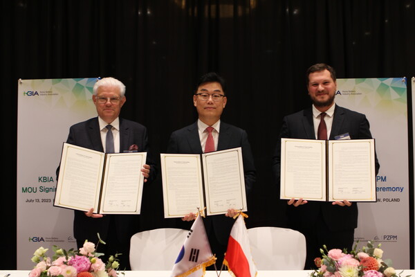한국과 폴란드 간 배터리 산업 협력 강화 MOU를 맺은 3개 협회 [사진: 한국배터리산업협회]