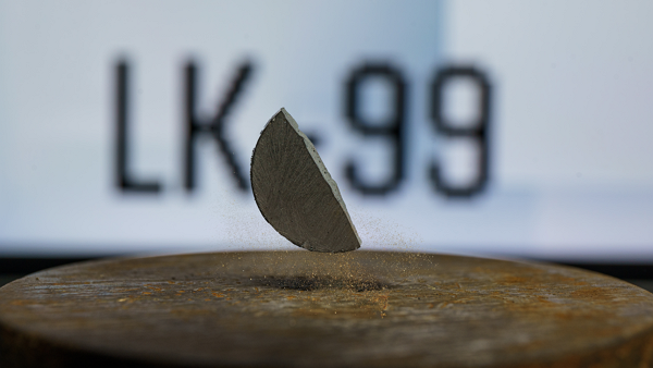 퀀텀에너지연구소에서 초전도체라 주장하는 'LK-99' [사진: 셔터스톡]