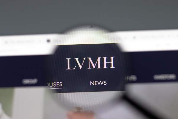 LVMH가 틱톡과 협력해 모조품 판매를 제안하는 방안을 찾는다 [사진 : 셔터스톡]