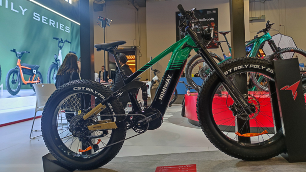 전기 자전거 브랜드 히미웨이가 CES 2024에서 고성능의 자전거 모델을 선보였다. [사진: 히미웨이 인스타그램]