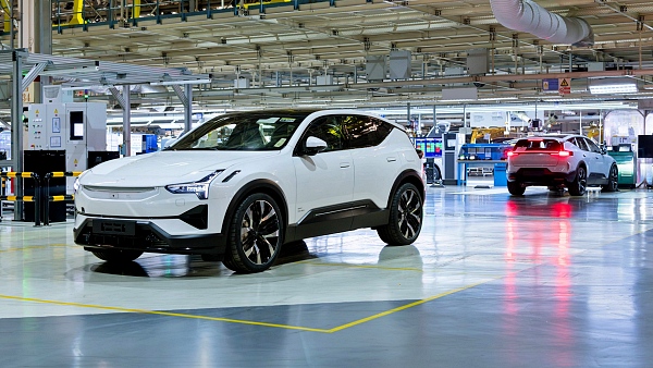 폴스타(Polestar)의 대형 전기 퍼포먼스 SUV 모델인 '폴스타3'가 중국 청두에서 생산을 시작했다. [사진: 폴스타]