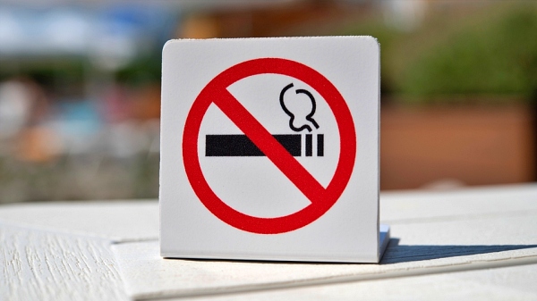 [디지털투데이 AI리포터] 뉴질랜드가 청소년 흡연을 막기 위해 전자 담배와 관련해 새로운 규제를 도입했다. [사진: 셔터스톡]