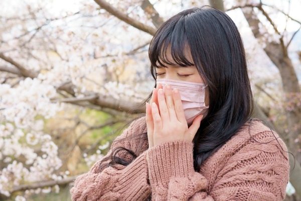 일본인의 약 절반 걸린다는 '꽃가루 알레르기' 시즌이 돌아왔다.  [사진: 셔터스톡]