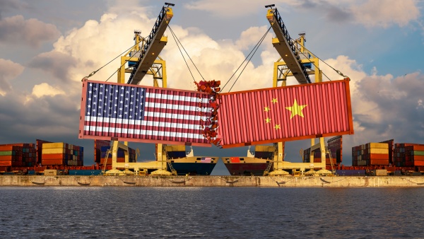 중국이 미국의 전기차 보조금 정책에 대해 세계무역기구(WTO)에 분쟁 해결 절차에 착수했다. [사진: 셔터스톡]
