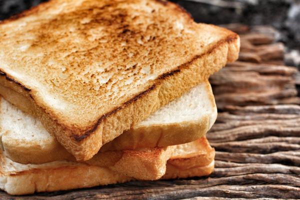 식빵을 냉장 보관 후 먹으면 혈당지수가 낮아진다는 영국 외과 의사 틱톡 영상이 인기다. [사진: 셔터스톡]