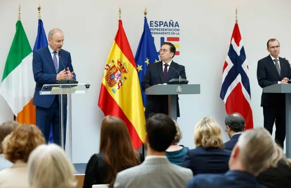 아일랜드, 스페인, 노르웨이 외교장관이 팔레스타인 국가 인정과 관련한 공동 기자회견을 열고 있다. [사진: AFP연합뉴스]