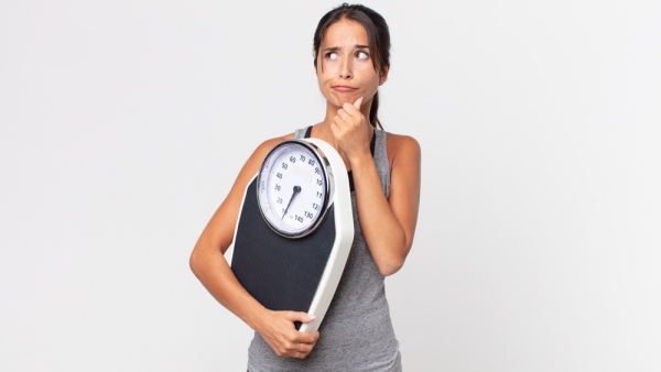 체중 측정을 너무 자주하지 않는 것이 좋다는 분석이 나왔다  [사진: 셔터스톡]