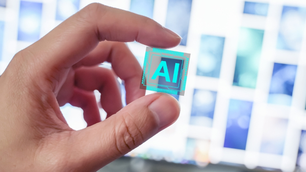 미국의 반도체 수출 규제에도 불구하고 중국에 고성능 반도체가 유입되고 있다. [사진: 셔터스톡]