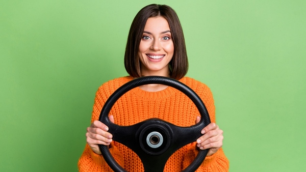 운전자가 여성일 경우 사고에 연루될 가능성이 낮다는 연구 결과가 발표됐다 [사진: 셔터스톡]