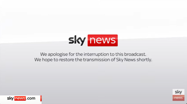 스카이뉴스가 오류로 방송을 하지 못해 사과 메시지를 내보내고 있다.