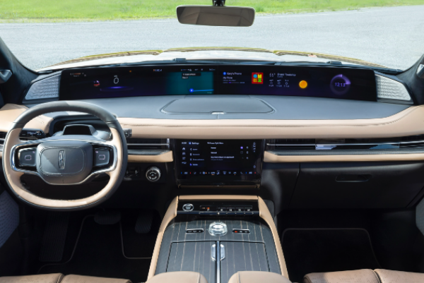 링컨의 2025 네비게이터 SUV 실내 모습 [사진: 링컨]