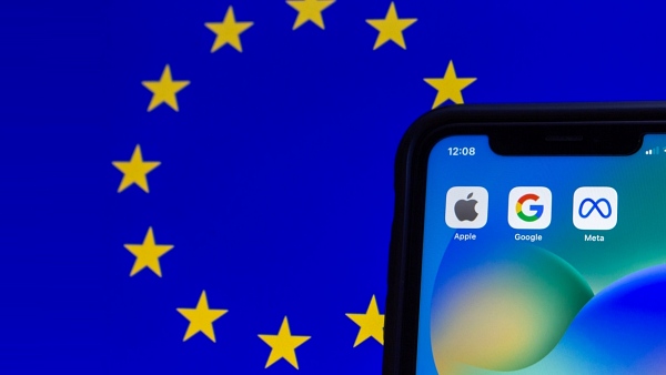 애플, 구글, 메타 등 빅테크를 향한 EU 규제 압박이 가속화되고 있다 [사진: 셔터스톡]