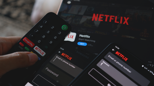 최근에 사이버 보안 전문가들이 넷플릭스 가입자들을 대상으로 한 피싱 공격에 대한 주의를 당부했다. [사진: 셔터스톡]